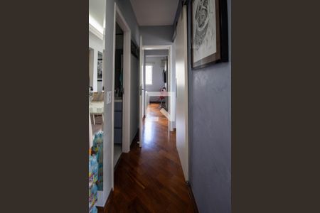 Corredor  de apartamento à venda com 3 quartos, 64m² em Vila Andrade, São Paulo