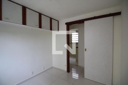 Quarto 1 de apartamento para alugar com 2 quartos, 50m² em Taquara, Rio de Janeiro