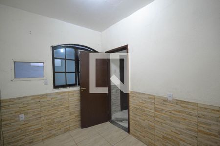 Quarto 1 de casa para alugar com 1 quarto, 65m² em Ouro Verde, Nova Iguaçu