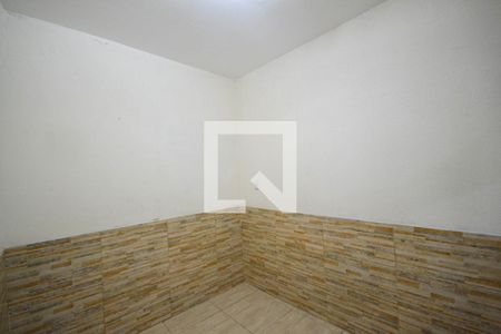 Quarto 1 de casa para alugar com 1 quarto, 65m² em Ouro Verde, Nova Iguaçu