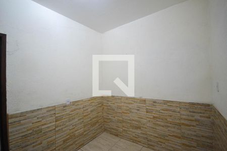 Quarto 1 de casa para alugar com 1 quarto, 65m² em Ouro Verde, Nova Iguaçu
