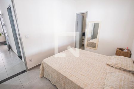 Casa à venda com 5 quartos, 220m² em Santa Monica, Belo Horizonte