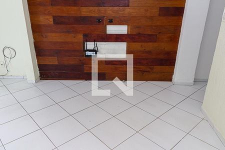 Sala de casa para alugar com 1 quarto, 30m² em Santíssimo, Rio de Janeiro