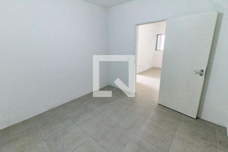 Quarto 1 de casa para alugar com 2 quartos, 50m² em Jardim Record, Taboão da Serra