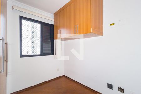 Quarto 1 de apartamento à venda com 3 quartos, 81m² em Vila Bertioga, São Paulo