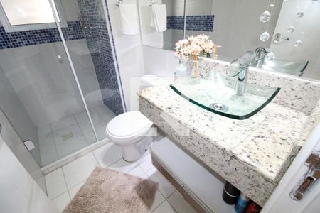 Banheiro de apartamento para alugar com 3 quartos, 78m² em Parque Industrial, São José dos Campos