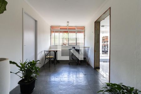 Hall de Entrada de apartamento à venda com 2 quartos, 55m² em Vila Vermelha, São Paulo