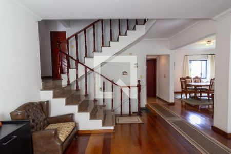 Sala/Hall de entrada de casa para alugar com 4 quartos, 261m² em Jardim Prudência, São Paulo