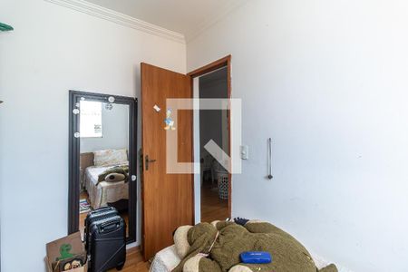 Quarto 2 de casa para alugar com 2 quartos, 55m² em Piratininga, Belo Horizonte