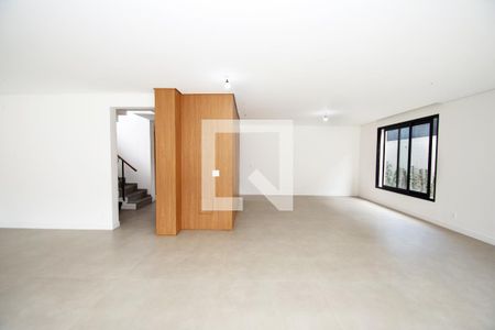 Sala de casa à venda com 4 quartos, 417m² em Alto de Pinheiros, São Paulo