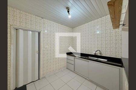 Cozinha  de casa à venda com 4 quartos, 200m² em Parque Colonial, São Paulo