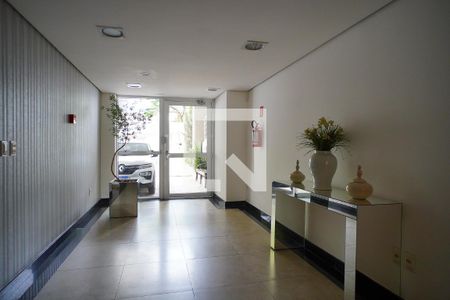 Hall de entrada de apartamento à venda com 2 quartos, 76m² em Floresta, Porto Alegre