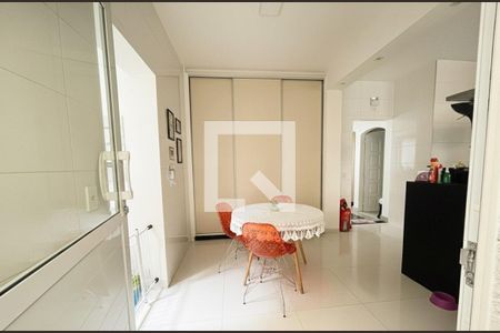 Casa de Condomínio à venda com 3 quartos, 300m² em Alphaville, Santana de Parnaíba