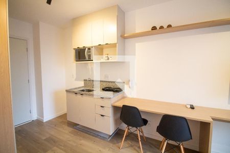 Cozinha de kitnet/studio à venda com 1 quarto, 27m² em Jardim das Acacias, São Paulo
