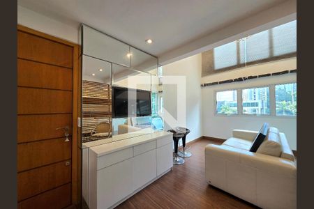 Sala de apartamento à venda com 1 quarto, 64m² em Indianópolis, São Paulo