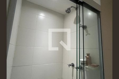 Banheiro de apartamento à venda com 1 quarto, 46m² em Chácara Santo Antônio, São Paulo