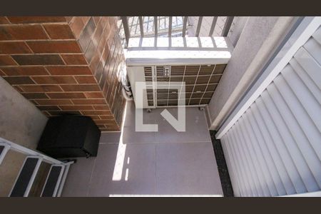 Casa de Condomínio para alugar com 2 quartos, 82m² em Vila Santa Clara, São Paulo