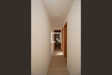 Corredor de apartamento para alugar com 2 quartos, 44m² em Jardim Iris, São Paulo