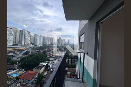 Vista Sala/Cozinha de apartamento para alugar com 1 quarto, 27m² em Campo Belo, São Paulo