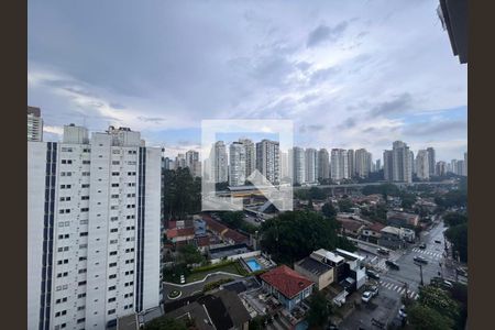 Vista Sala/Cozinha de apartamento para alugar com 1 quarto, 27m² em Campo Belo, São Paulo
