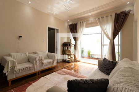 Casa à venda com 6 quartos, 300m² em Vila Buenos Aires, São Paulo