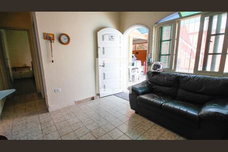 Sala de casa de condomínio para alugar com 2 quartos, 100m² em Vila Caiçara, Praia Grande