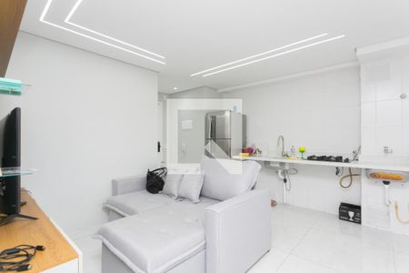 Sala / Cozinha  de apartamento para alugar com 2 quartos, 43m² em Vila Carmosina, São Paulo