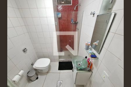 Banheiro  de apartamento à venda com 2 quartos, 84m² em Catete, Rio de Janeiro