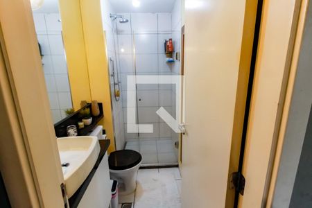Banheiro de apartamento à venda com 2 quartos, 50m² em Vila Andrade, São Paulo