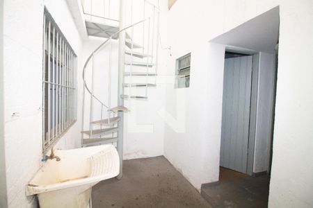 Quintal / Área de Serviço de casa para alugar com 1 quarto, 90m² em Santo Amaro, São Paulo
