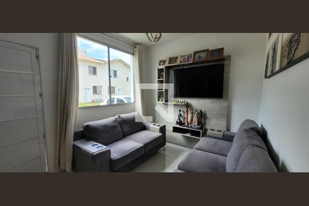 sala  de casa à venda com 2 quartos, 90m² em Chácaras, Betim