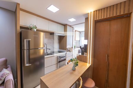 Sala/Cozinha e Área de Serviço de apartamento à venda com 2 quartos, 40m² em Vila Nhocuné, São Paulo