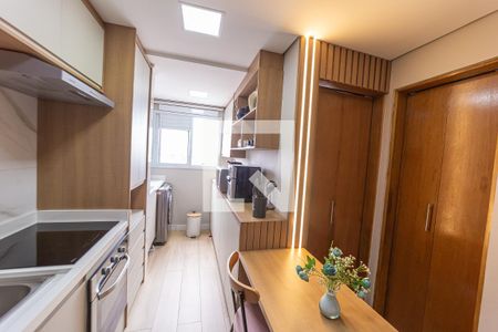 Sala/Cozinha e Área de Serviço de apartamento à venda com 2 quartos, 40m² em Vila Nhocuné, São Paulo