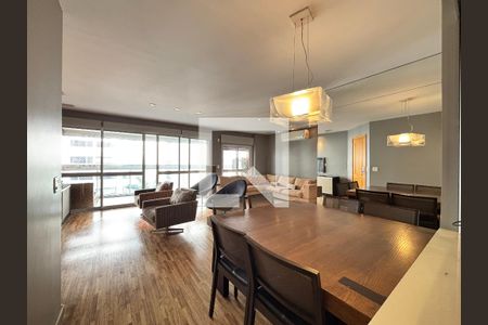 Sala de apartamento à venda com 3 quartos, 130m² em Vila Olímpia, São Paulo