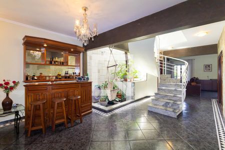 Sala de casa à venda com 4 quartos, 500m² em Jardim Independência, São Paulo