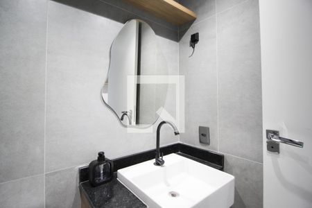 Banheiro de apartamento para alugar com 1 quarto, 27m² em Vila Olímpia, São Paulo