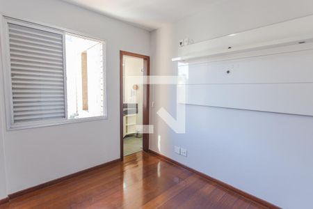 Suíte de apartamento para alugar com 3 quartos, 137m² em Lourdes, Belo Horizonte