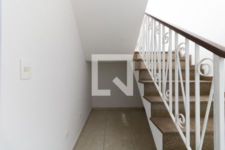 Escada de casa à venda com 4 quartos, 197m² em Vila Brasilio Machado, São Paulo