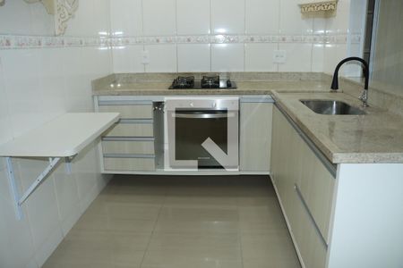 Casa de Condomínio para alugar com 2 quartos, 80m² em Jardim Isis, Cotia