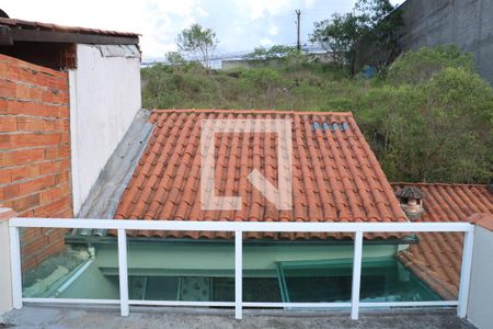 Casa de Condomínio para alugar com 2 quartos, 80m² em Jardim Isis, Cotia