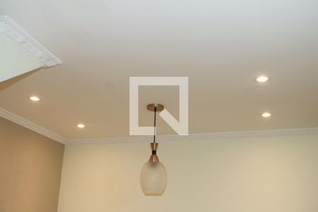 Casa de Condomínio para alugar com 2 quartos, 80m² em Jardim Isis, Cotia