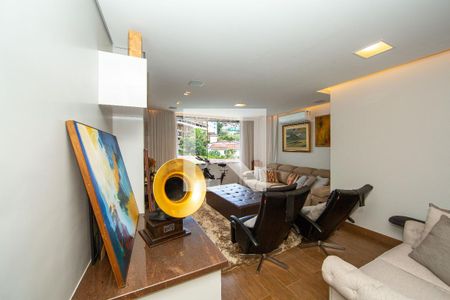 SALA de casa à venda com 3 quartos, 364m² em Santa Lúcia, Belo Horizonte