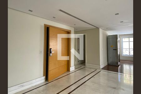 Hall de entrada de apartamento à venda com 6 quartos, 360m² em Higienópolis, São Paulo