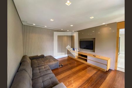 Sala de TV de apartamento à venda com 6 quartos, 360m² em Higienópolis, São Paulo