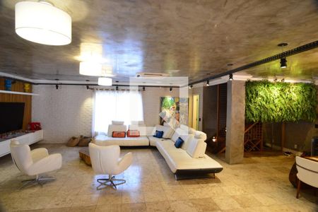 Sala de casa de condomínio para alugar com 4 quartos, 634m² em Itanhangá, Rio de Janeiro