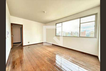 Apartamento à venda com 2 quartos, 70m² em Santo Antônio, Belo Horizonte
