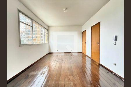 Apartamento à venda com 2 quartos, 70m² em Santo Antônio, Belo Horizonte