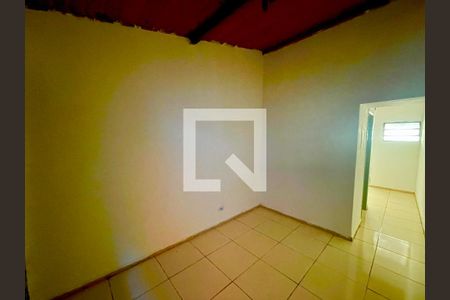 Quarto  de kitnet/studio para alugar com 1 quarto, 34m² em Jardim Cocaia, Guarulhos