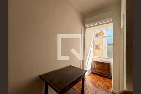 Sala de apartamento para alugar com 2 quartos, 85m² em Leblon, Rio de Janeiro