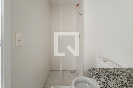 Banheiro de kitnet/studio para alugar com 1 quarto, 27m² em Cursino, São Paulo